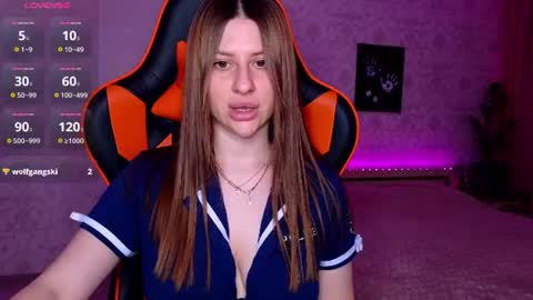 Elina online show from July 12, 9:15 pm