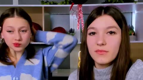 elis_sunny online show from February 18, 6:01 am