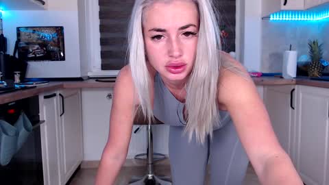 elisabeth_jason online show from January 28, 5:54 am