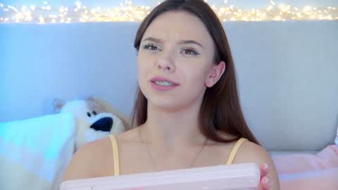 ElisabethDavis online show from January 23, 3:22 pm