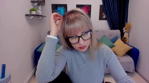 Snapshot of elisabethmills chatting on January 17, 4:47 pm Elisabeth online show from January 17, 4:47 pm