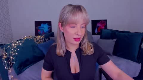 Snapshot of elisabethmills chatting on February 28, 6:31 pm Elisabeth online show from February 28, 6:31 pm