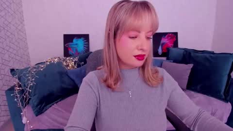 Snapshot of elisabethmills chatting on March 1, 11:50 am Elisabeth online show from March 1, 11:50 am