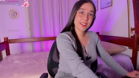 Eli  online show from April 26, 2:53 am