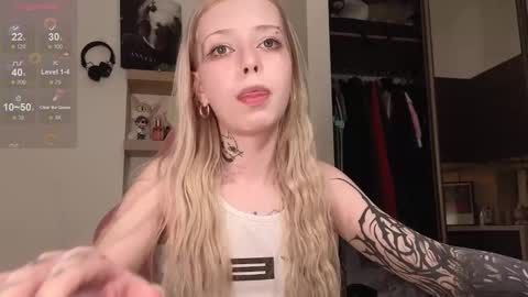 Elizabeth online show from February 26, 4:17 pm