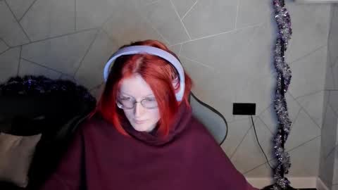 Elizabeth online show from January 9, 1:32 am