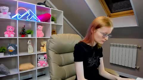 Snapshot of elizabeth_harpper chatting on December 31, 1:04 am Elizabeth online show from December 31, 1:04 am