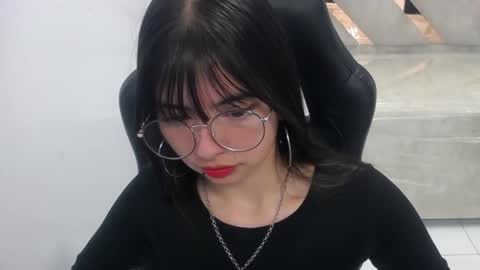 Elizabeth online show from February 22, 12:39 pm