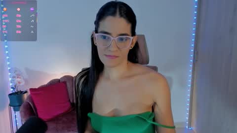 Eliza online show from November 19, 10:54 pm