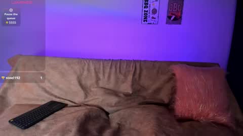 Elizabeth bolt    online show from February 12, 7:59 pm