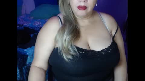 Elizabeth online show from November 5, 11:15 am