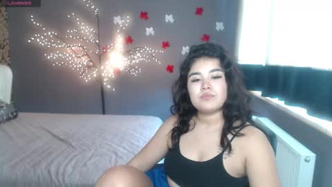 Elizabeth online show from March 31, 11:43 am