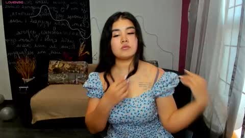 Elizabeth online show from March 30, 11:32 am