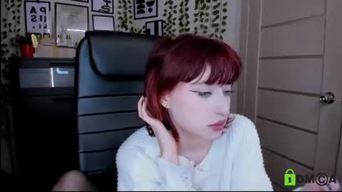 Eliza online show from June 11, 9:44 pm