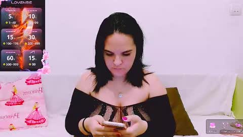 Ella  online show from March 12, 8:20 pm