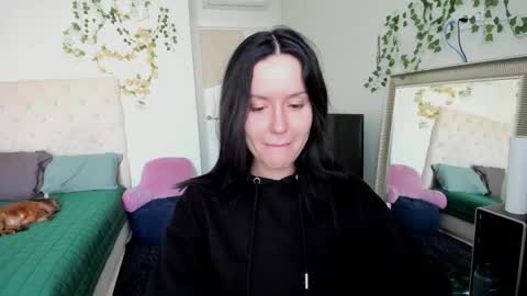 ELLA online show from February 25, 8:13 am