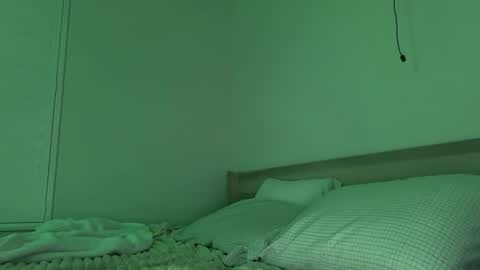 Ella online show from November 27, 2:58 am