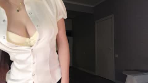 Lee online show from April 5, 2:32 am