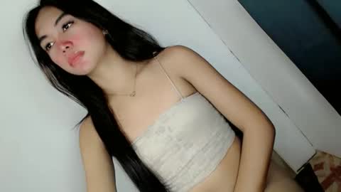 ella_walkerxxx online show from June 5, 12:26 am