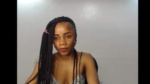 ella online show from September 22, 6:01 am