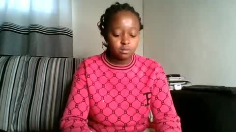 ellah-simone online show from June 14, 7:09 am