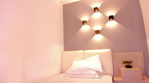 Ella online show from September 24, 11:09 am