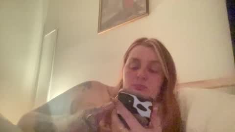 ellehendrix online show from October 3, 4:06 am