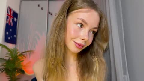 Snapshot of elli_harmon chatting on December 7, 2:46 pm Ellie  ---Ill see you either on Wednesday or Thursday and definitely on Saturday and Sunday online show from December 7, 2:46 pm