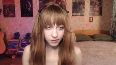 ellie_friendly online show from February 14, 12:23 am