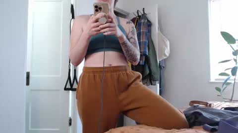 Ellie Rowyn online show from March 24, 8:47 pm