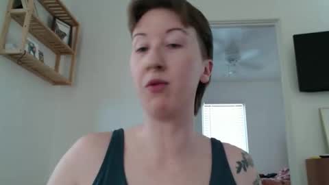 Ellie Rowyn online show from April 18, 7:58 pm