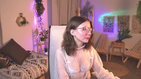 Elli online show from April 2, 6:22 am