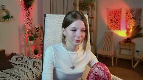 Elli online show from April 11, 7:45 am