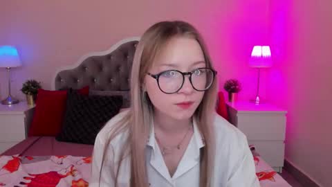 elliup online show from September 24, 10:14 am