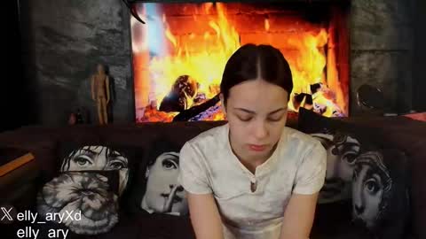 elly_ary online show from February 20, 12:31 am