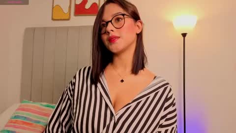 elly online show from March 31, 1:16 am