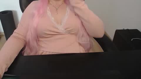 Elly online show from March 12, 3:15 pm