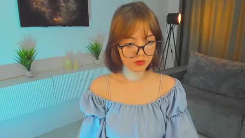 Snapshot of ellyford chatting on January 17, 1:35 pm Elly online show from January 17, 1:35 pm