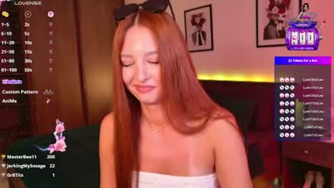 EllyPeach online show from August 4, 3:40 pm