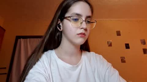 Kate online show from March 1, 1:11 pm