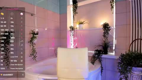 Erica  online show from April 19, 2:06 pm