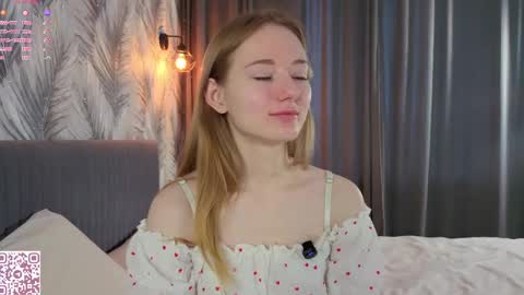 Elvina online show from March 30, 2:33 am