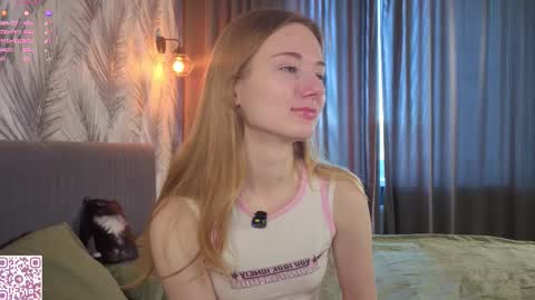 Elvina online show from March 19, 4:17 am