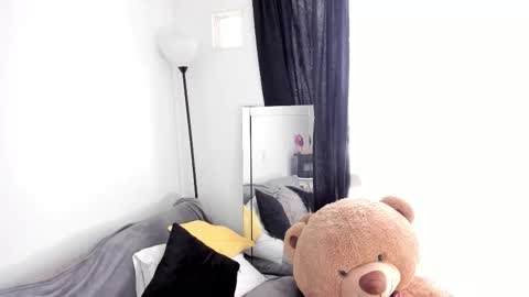 Snapshot of elyross_ chatting on September 21, 8:07 pm Ross online show from September 21, 8:07 pm