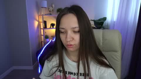 Call me Elis online show from February 4, 8:02 am