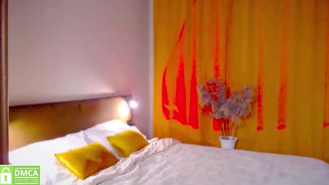 elza_rose online show from November 18, 10:11 pm