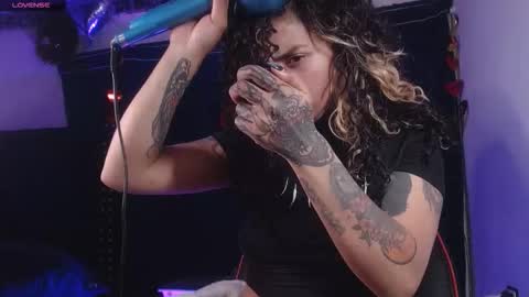 ema_ploxx online show from March 8, 6:06 am