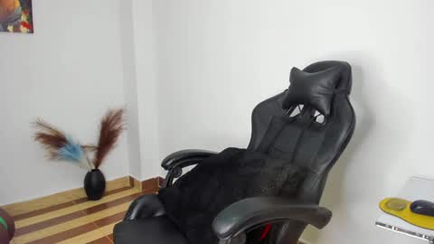 . online show from December 28, 11:19 am