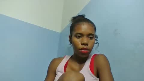 emelie473837 online show from April 10, 7:14 am