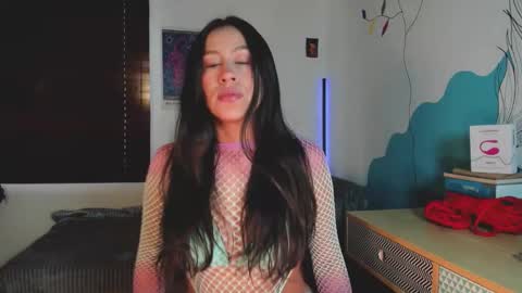 Emilia Gomez online show from February 20, 1:23 pm